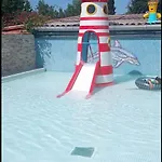 Kemping Toad&frog, Le Spot Fun D'agde En Bord De *