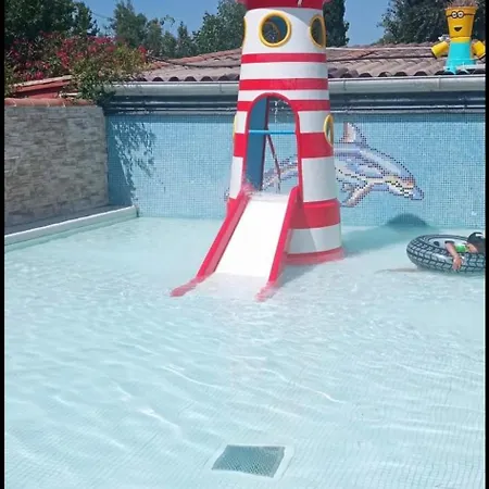 אתר קמפינג Toad&frog, Le Spot Fun D'agde En Bord De *