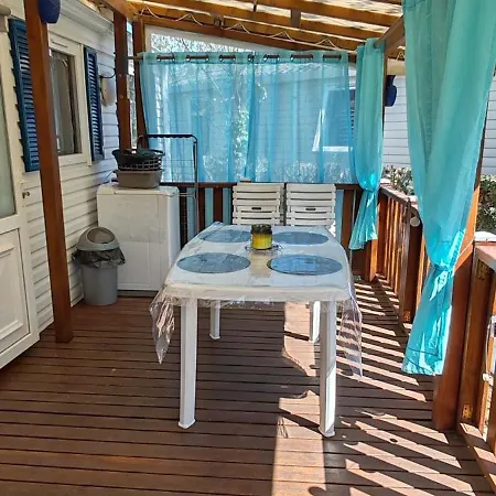 אתר קמפינג Toad&frog, Le Spot Fun D'agde En Bord De *